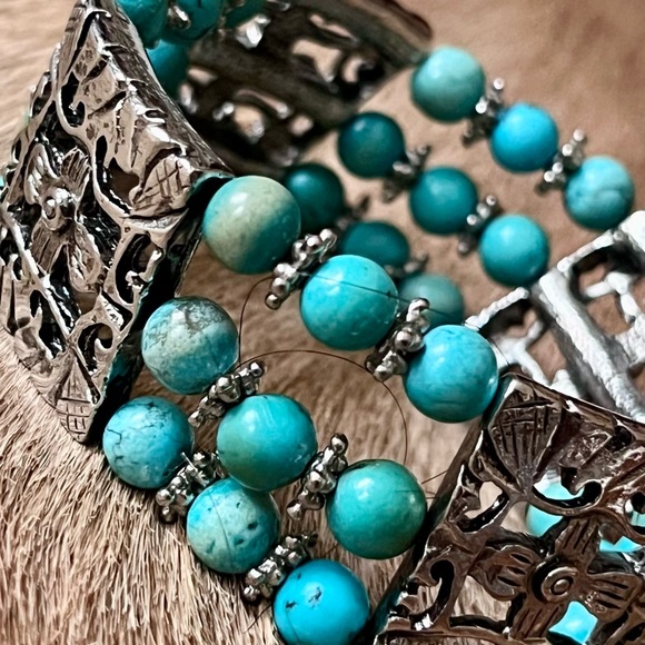turquoise & silver elasticize bracelet - Picture 8 of 17